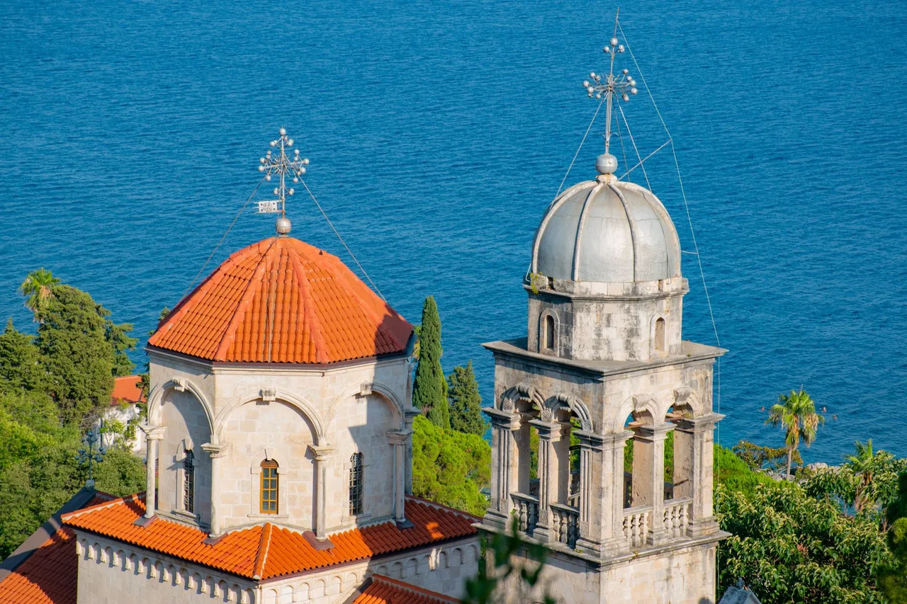 Pickup points around the Bay of Kotor