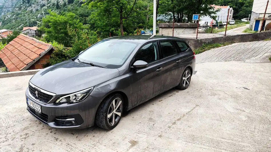 Peugeot 308 — photo 3